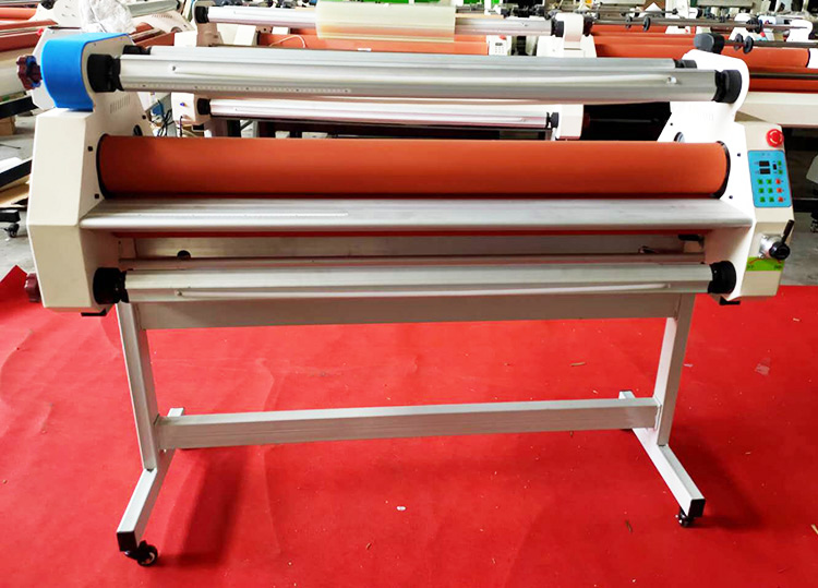新款1350型熱裱覆膜機